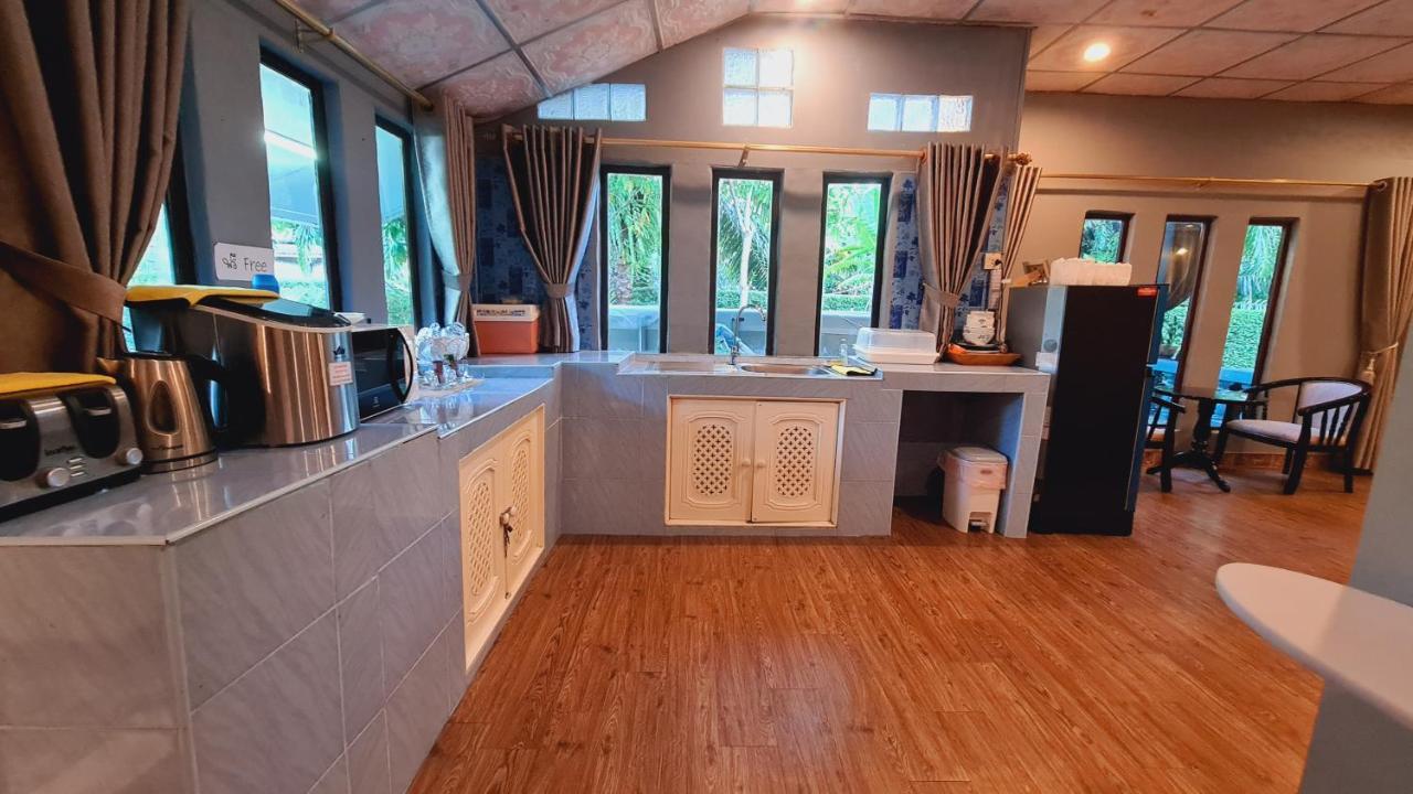 Amantra Homestay & Village Сураттхани Экстерьер фото