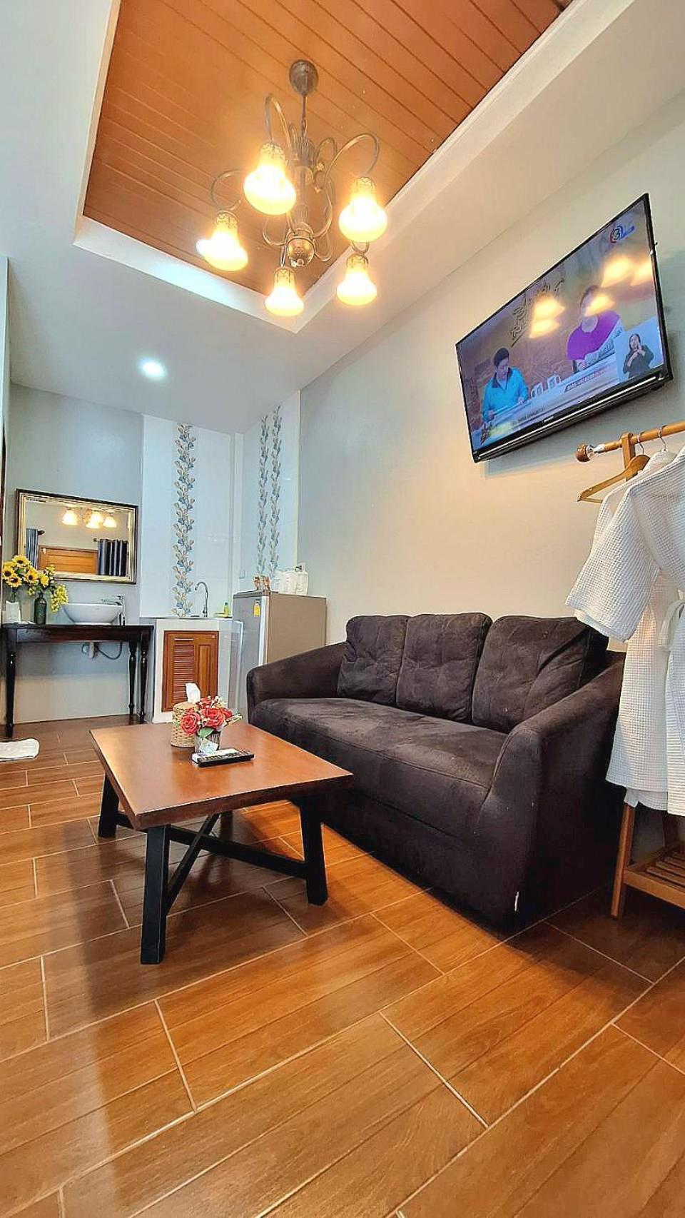 Amantra Homestay & Village Сураттхани Экстерьер фото